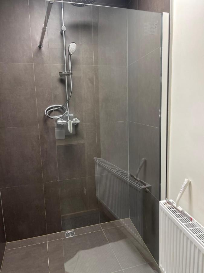 Ruime Luxe Kamer In Centrum Brugge Met Badkamer! Экстерьер фото